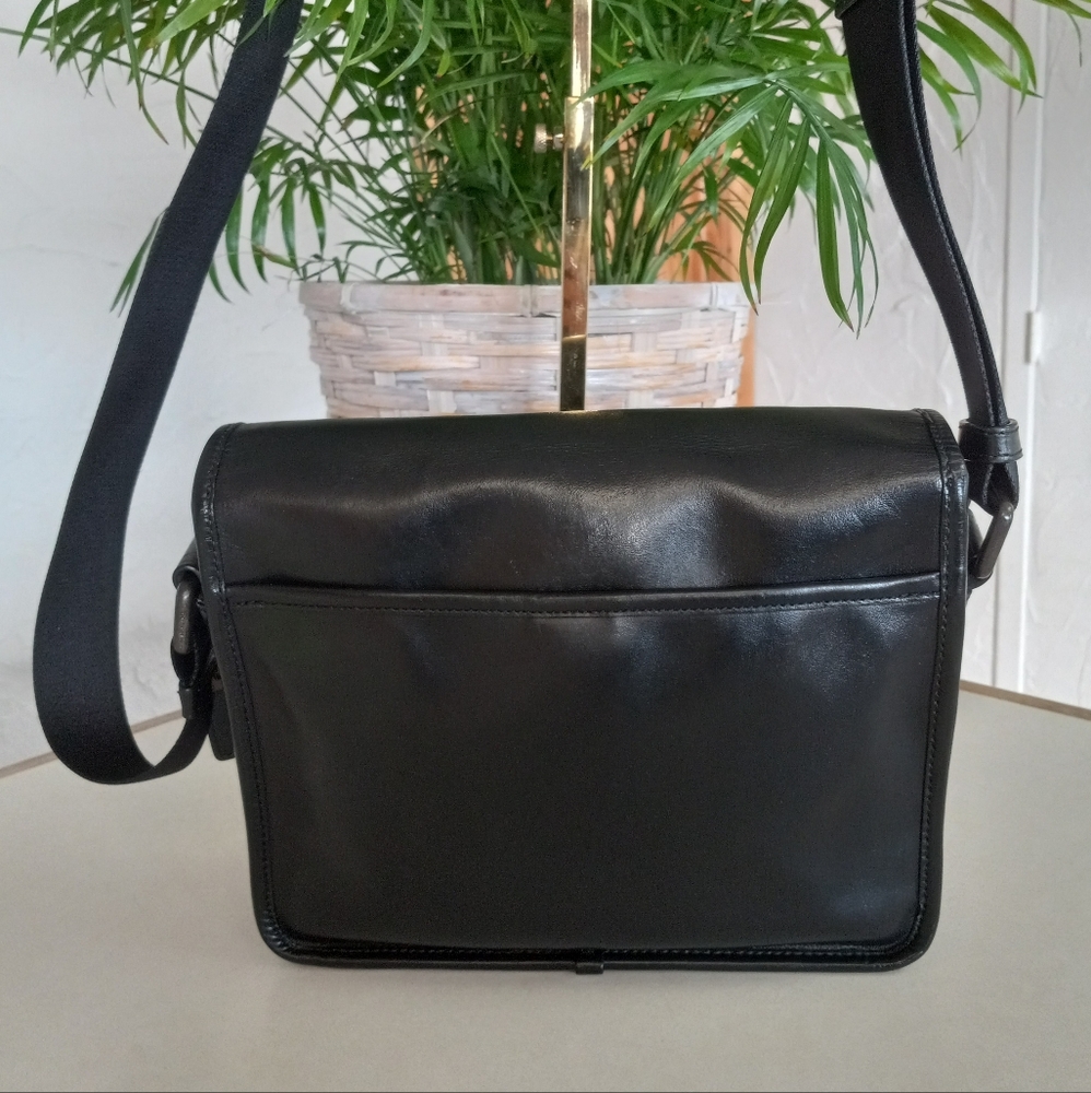 Coach Heritage Map Bag in Black Leather - Picture 4 of 14